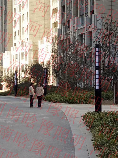 鄭州萬和城鋁材柱燈